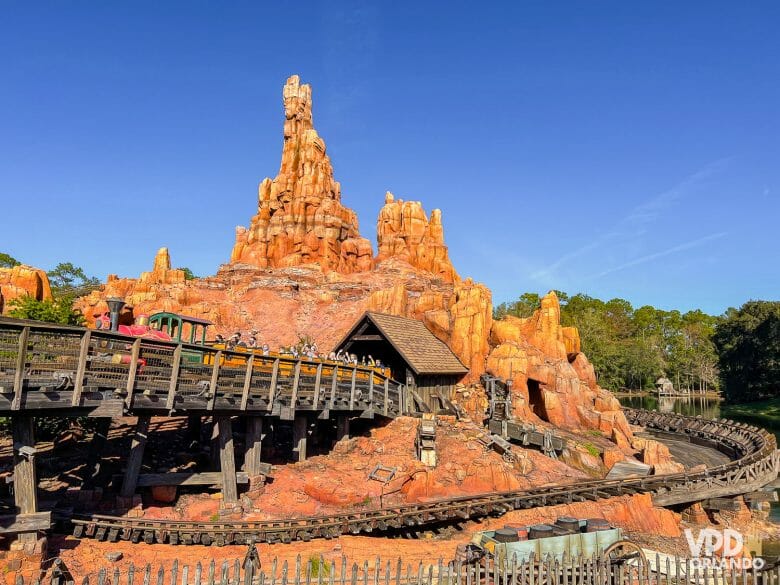 Foto da Big Thunder Mountain.