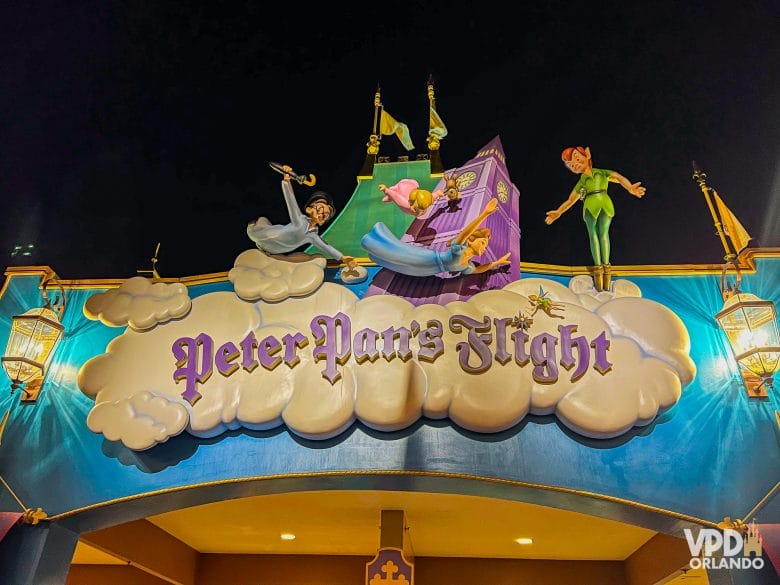 Fachada do Peter Pan durante o after hours