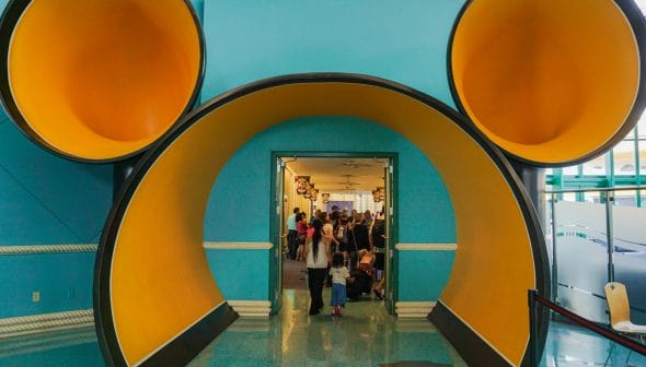 porta de embarque nos cruzeiros da Disney em Porto Canaveral