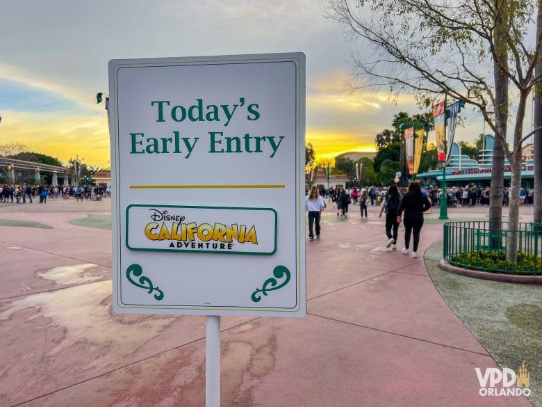 placa do early entry no disney california adventure