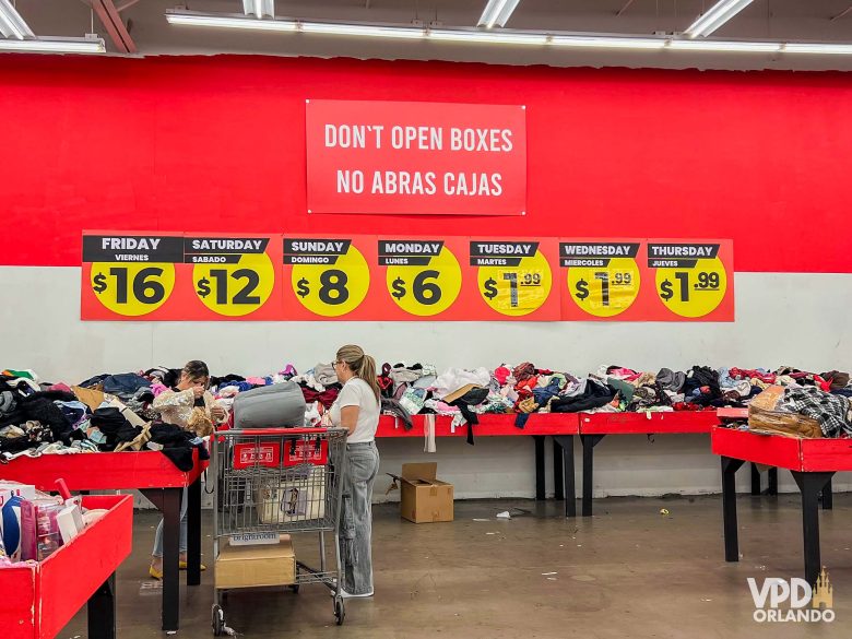 bancadas da Crazy Hot Buys em Orlando