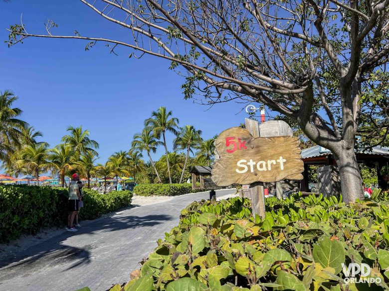 Início do trajeto da corrida de 5 quilômetros de Castaway Cay