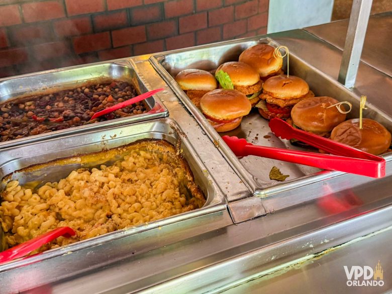 Buffet de comida em Castaway Cay