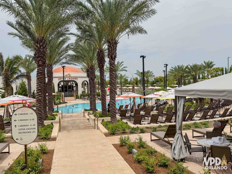 Área da piscina no Helios Grand Hotel