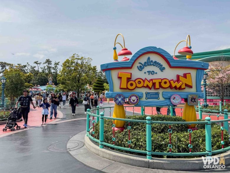 Entrada da área de ToonTown no Tokyo Disneyland