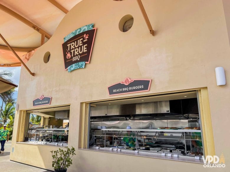 Restaurante True-True BBQ em Lookout Cay