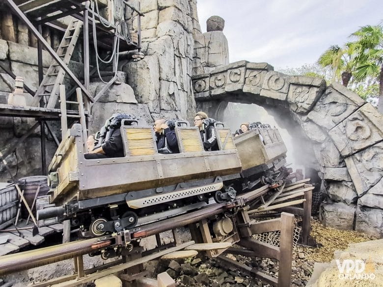 Montanha-russa do Indiana Jones no Tokyo DisneySea