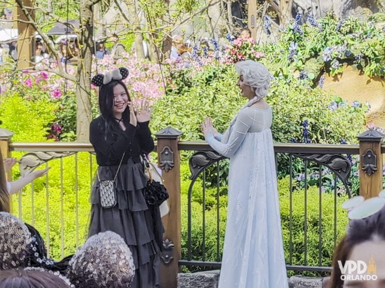 Encontro com a Elsa em Fantasy Springs no Tokyo DisneySea