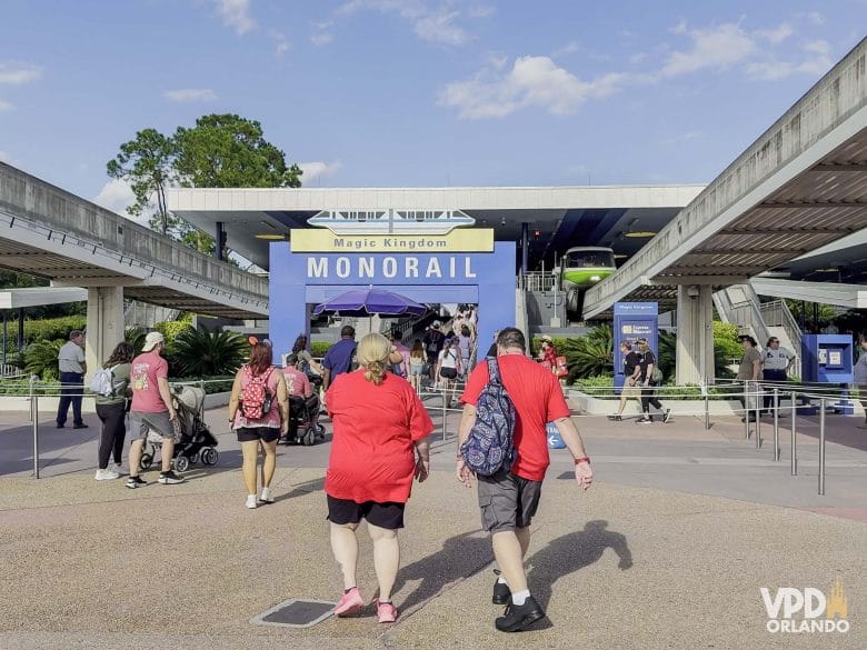 Chegada ao TTC rumo à entrada do Magic Kingdom