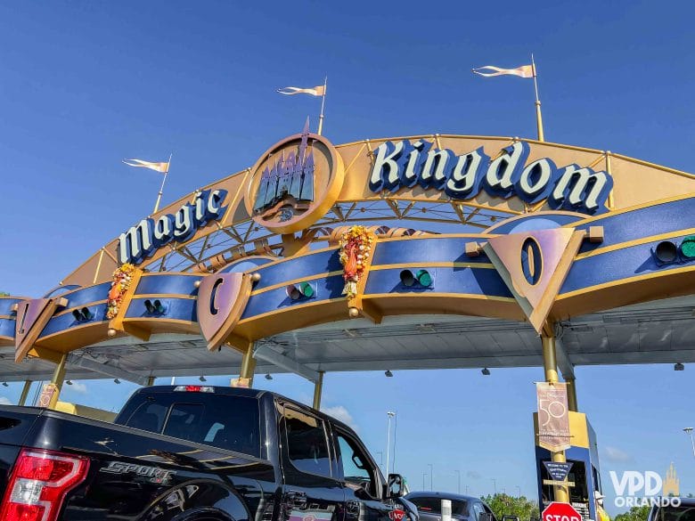 Imagem do portal de entrada do Magic Kingdom