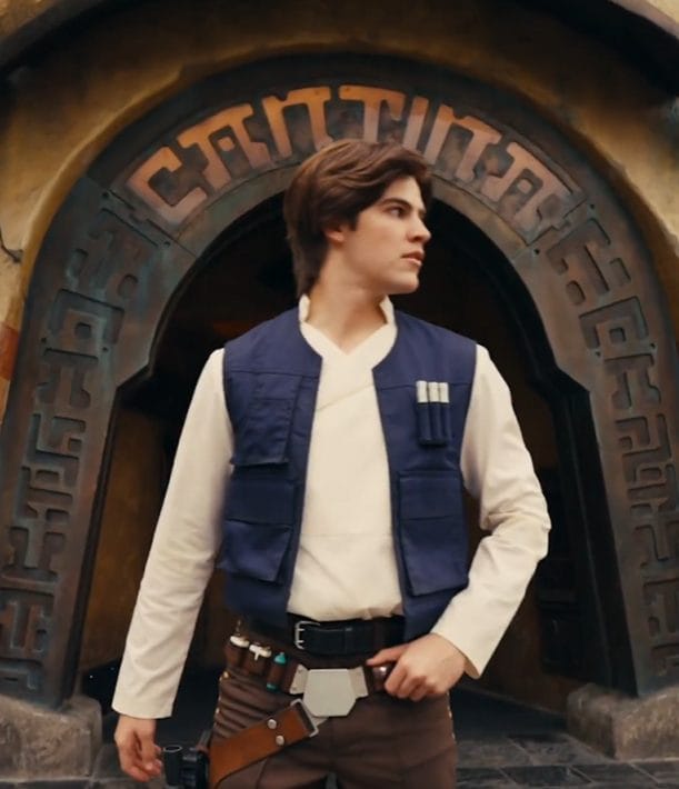 Imagem do encontro com o personagem Han Solo na Star Wars: Galaxy’s Edge